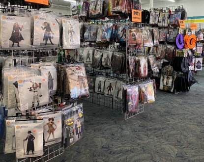 HALLOWEEN COSTUMES
